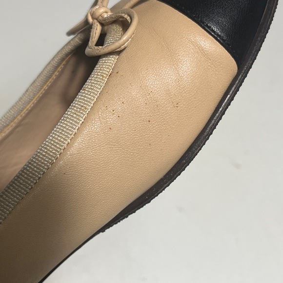 CHANEL Women's Tan and Black Loafers - Picture 10 of 12